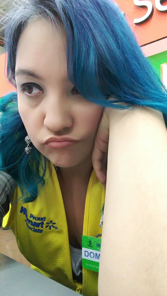 LoneIsleDruid's tweet photo. That feeling when all you wanna do is live off of streaming art and veedeeoh games but paying bills is life. #gamergirl #gamerproblems #workthishardtobethispoor #ffxiv #pubg #ark #sendintheclone https://t.co/WQQv3jYoX7
