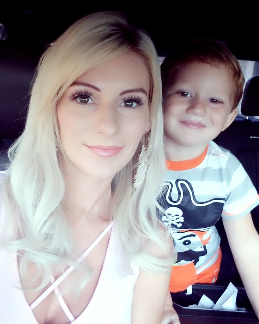 Jess11149075's tweet photo. Happy Wednesday from my lil pumpkin and I 😊 https://t.co/sDwhwdl8xc