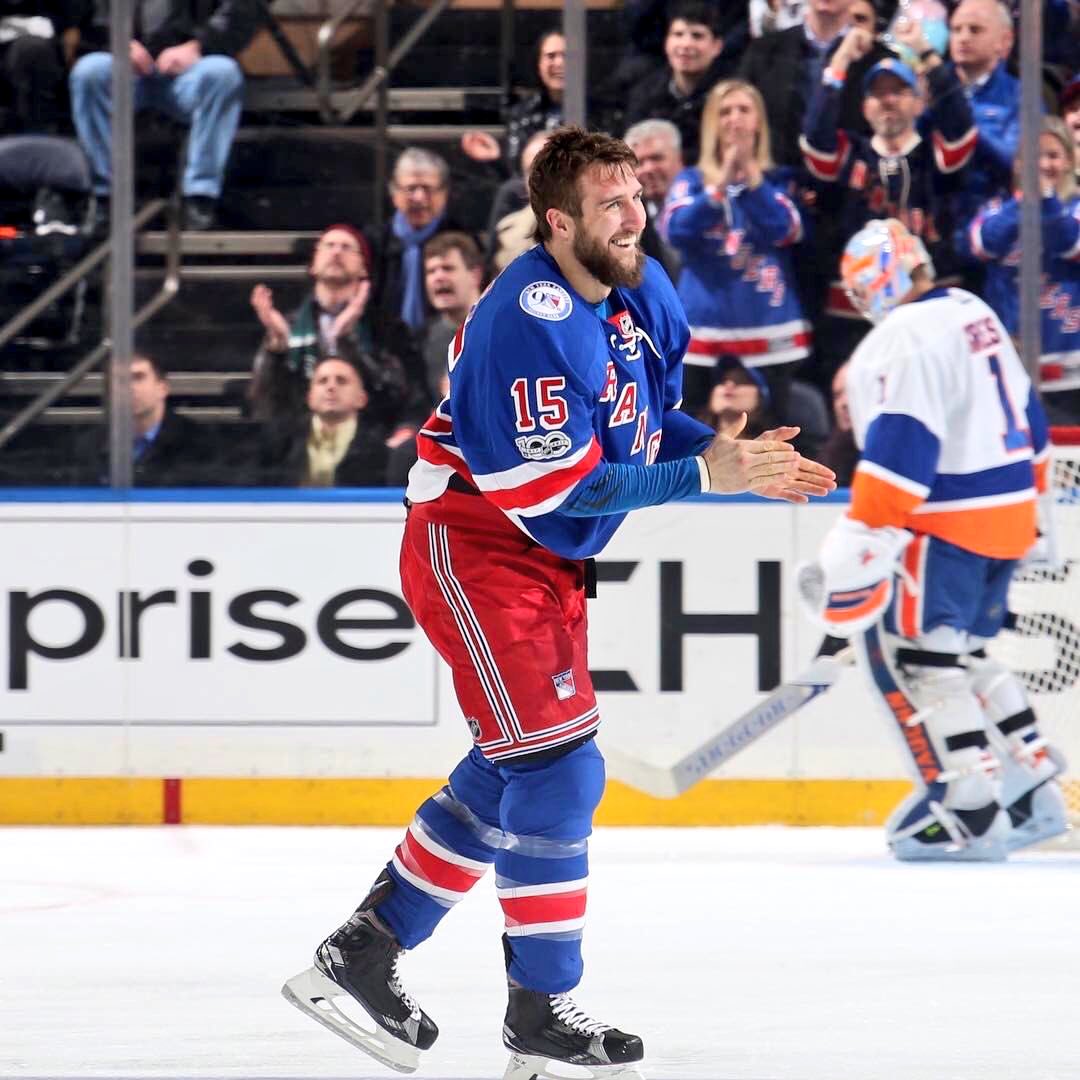 WeBleedBlueNYC's tweet photo. 15 days till @NYRangers Opening Night @TheGarden!!! 🔵⚪️🔴 https://t.co/2LKu9oEFw7