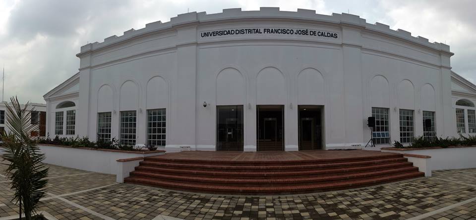 rgarciaduarte's tweet photo. #ReformaUD A esta hora me reúno con los Consejos de Facultad para comenzar a discutir la Reforma Universitaria, cuya aprobación titulo por título sigue su curso en el Consejo Superior @udistrital https://t.co/fVRC4zz8MV