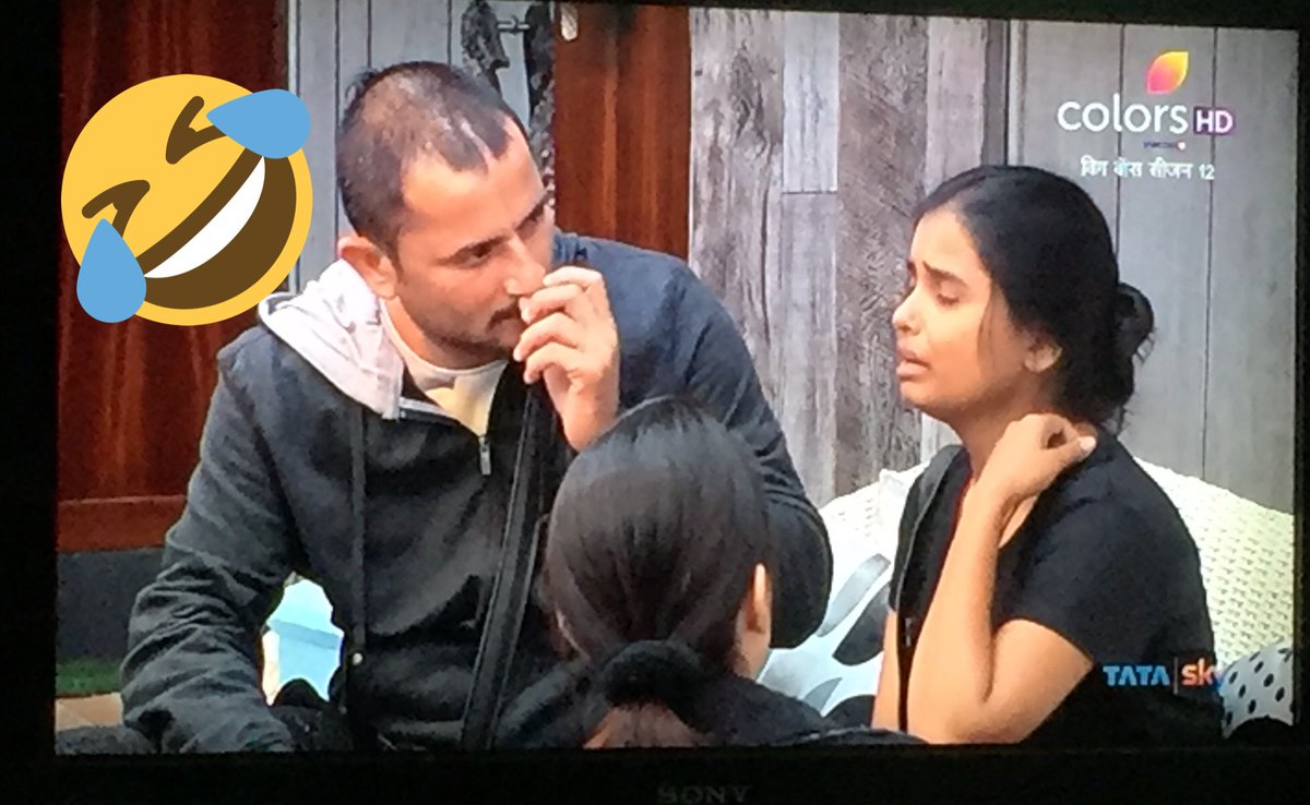 tobehonestsays's tweet photo. Godrej Air Pockets Task...😂

Samazdaar ko 🤢 kafi hai...

#BB12 #BiggBoss #BiggBiss12 https://t.co/m858WZ5DAA