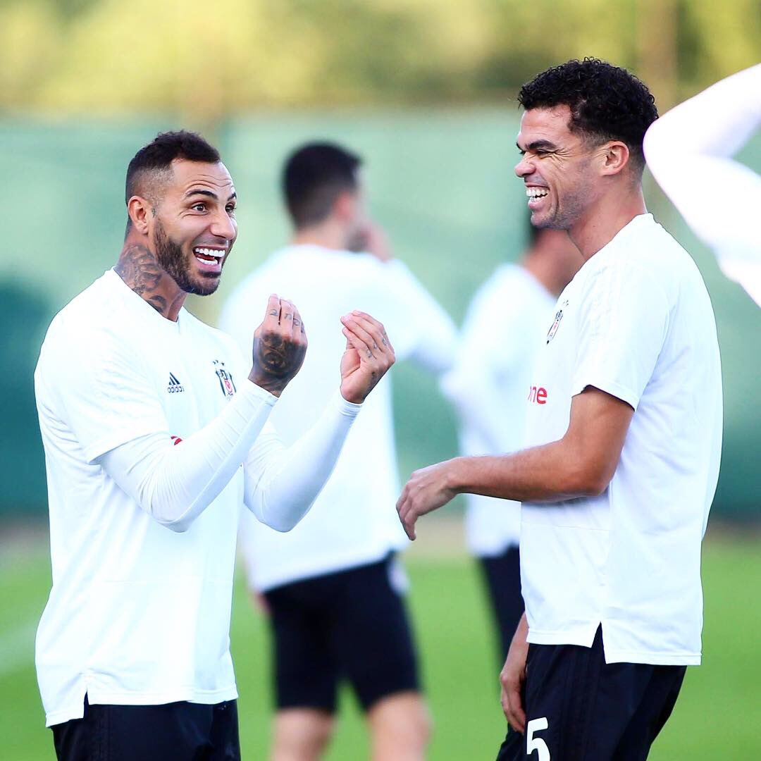 Besiktas's tweet photo. 💪😎🦅
#Beşiktaş https://t.co/SwrlgYyidI