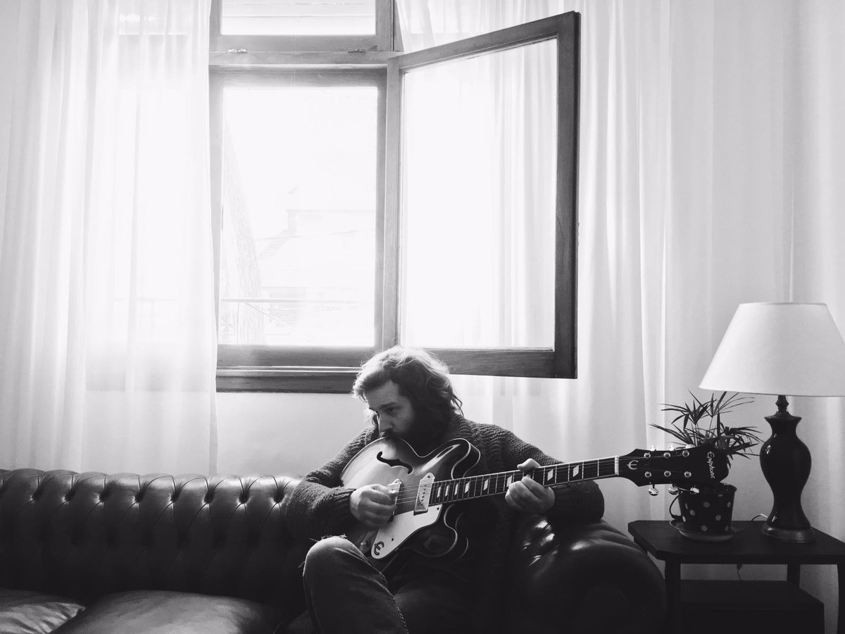 -<a href="/imposibleslos/">Los Imposibles</a> se desafía en su nuevo simple: “Ver blues”-

<a href="/indiehoy/">Indie Hoy</a> habló con Guillermo Sica sobre el nuevo single de El Extra &amp; Los Imposibles: indiehoy.com/especiales/ent… #VerBlues #NuevoSingle #ElExtra