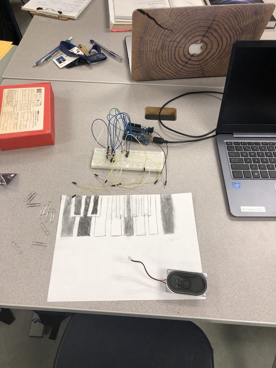 TifanieB's tweet image. Visiting our tech classes and seeing #Arduinos in action. Creating motion sensors and using pencil led as a conductor for a paper piano. @WWhighschool @FMPSD