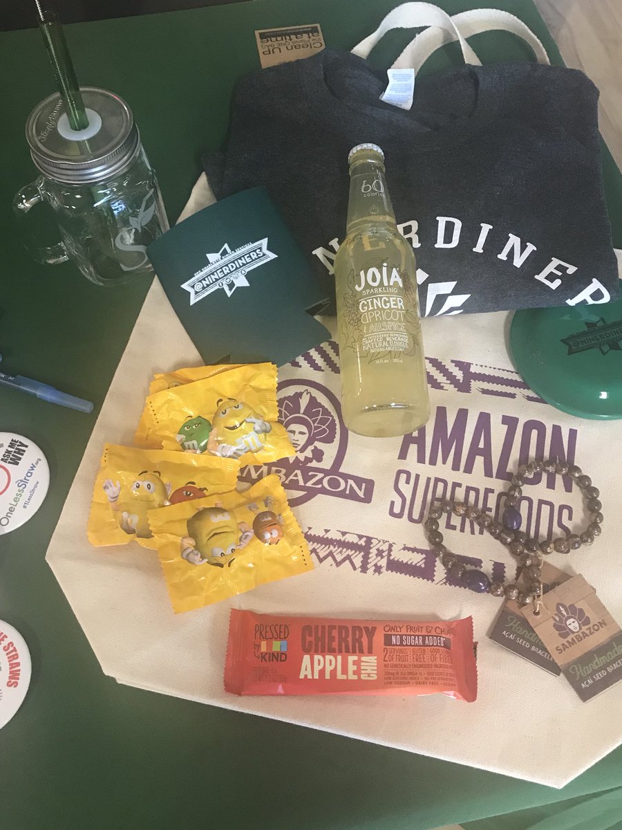 NinerDiners's tweet image. Sign the #1LessStraw pledge with @niners_eatwell at Mainstreet Market! We’re also giving away a @SimplyStraws reusable cup!