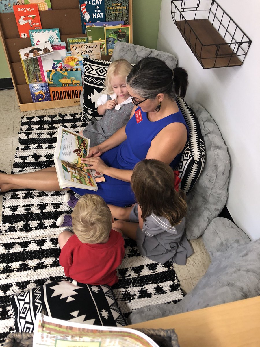 ZismanHSES's tweet photo. Reading aloud to young children is one of the best things we can do as educators and parents to create a lifelong love of reading and learning.  I love popping into a classroom and seeing these precious moments!  #WeAreHSES18 #hsessaints #hsesprimary https://t.co/34MtTQ873e