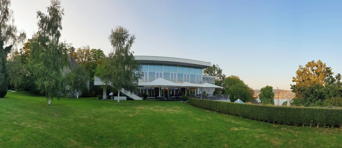 Das <a href="/GDInstitute/">G. Duttweiler Inst'</a> ist ein Forschungsinstitut für Wirtschaft und Soziales. Es vergibt auch den GDI-Preis für hervorragende Leistungen zum Wohle der Allgemeinheit. Z.B. an Herrn WWW, <a href="/timberners_lee/">Tim Berners-Lee</a>, Herrn Wikipedia <a href="/jimmy_wales/">Jimmy Wales</a> oder Frau Mikrokredit, Esther Afua Ocloo #tweetupZH