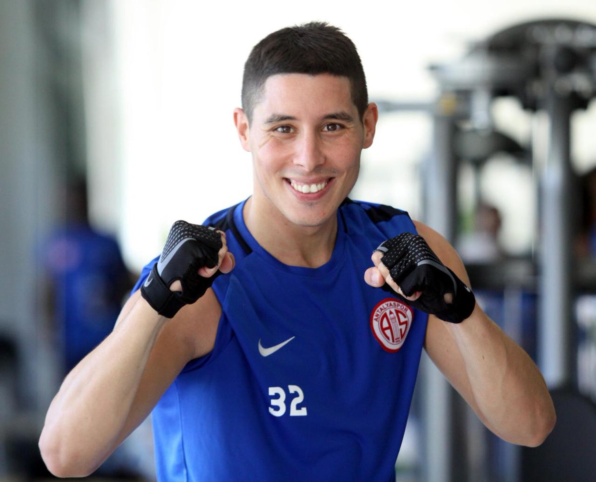 Barradabdel's tweet photo. Focus 💪 @antalyaspor #workhard #training #gym
#Antalyaspor  🔴⚪️ https://t.co/CYR6LR9sSi