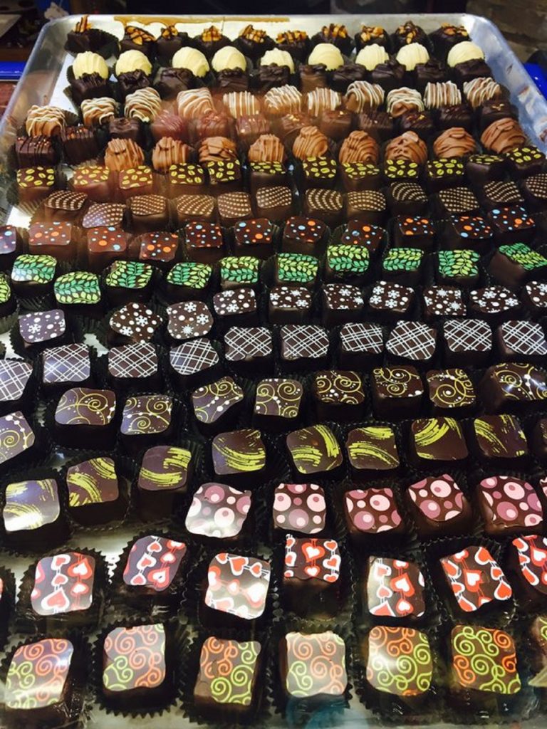 AuburnLaneCA's tweet photo. Looking for a fun weekend activity? Why not go on a food tour with @FoodNookTours? Or editor @HLMediaBoutique tells you all about it. https://t.co/TWWF2p8JTw https://t.co/LR2irnXm8S