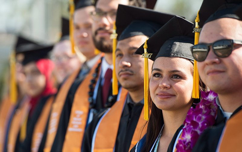 calstate's tweet image. #CSUfact: The CSU is among the top degree producers in the nation for Latino and Hispanic students who make up 40% of our student population: ow.ly/l7ZZ30lT798. #HSIWeek