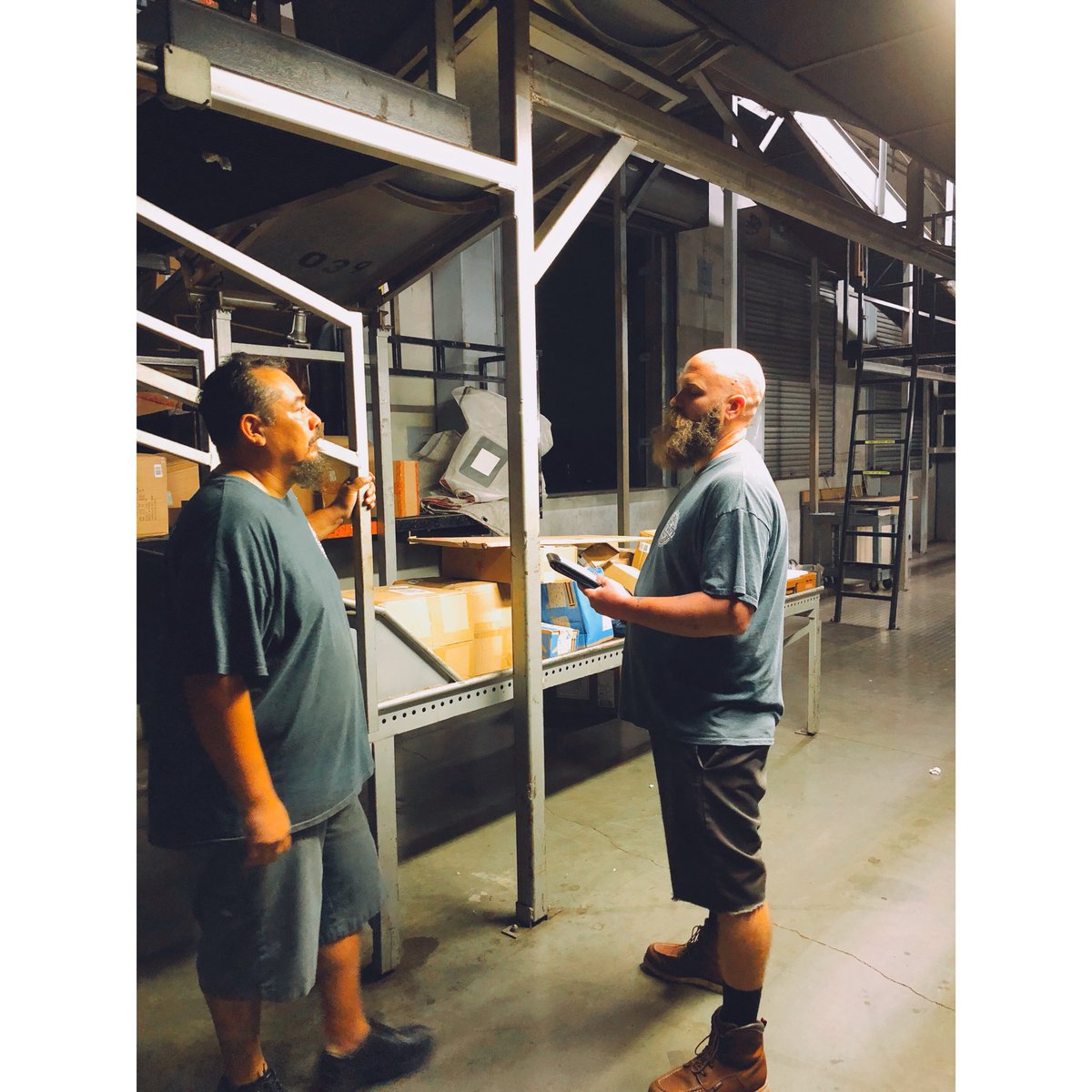 Brian going over DOK questions with Ceasar during the sort. Passed 100%. #SafetyFirst #itswhatwedo #getcaughtworkingsafe <a href="/kjallen04/">NICK NFT {44th}{404}</a> <a href="/CuceTom/">Tom Cuce</a> <a href="/UPS_Laguna/">UPS Laguna Preload</a>