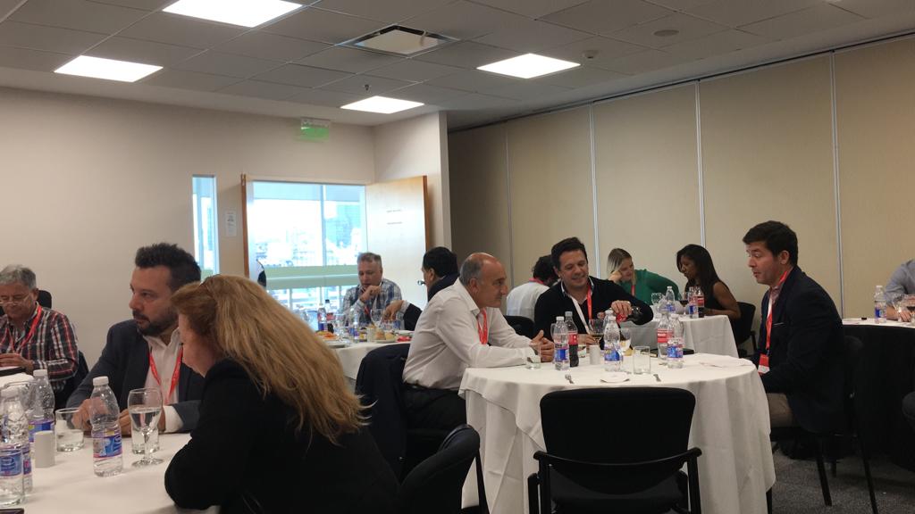 BiwaresOk's tweet photo. Biwares en el Oracle ISV Partner Cloud Round Table - Argentina. Escuchamos a Veronica Grillo  (ISV) y a Pete Stafford (GVP ISV America).
#biwares @OracleArgentina @rubenmanfredi #technologyforfinance https://t.co/zzLgjfWwUh