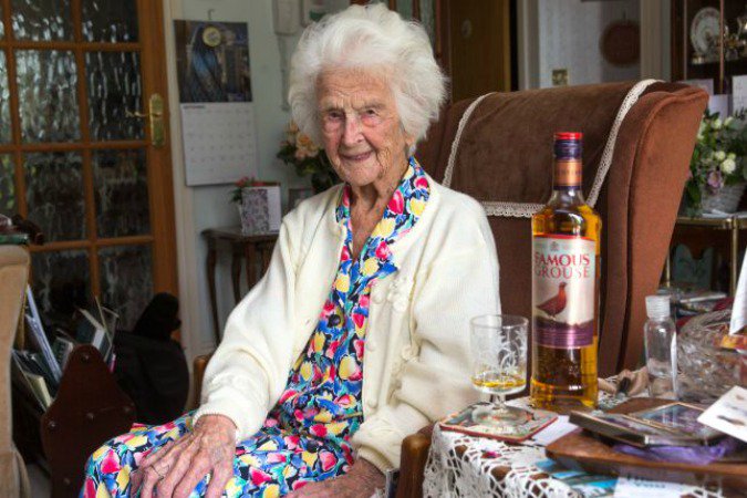 BucklesandBulls's tweet image. 112-Year-Old Woman Says The Secret To Living A Long Healthy Life Is Whiskey dlvr.it/Qkjs51