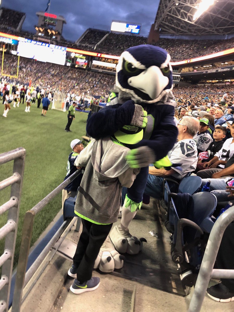 KFP82's tweet photo. @DangeRussWilson @Seahawks @West2EastEmpire We try to come see you play once a year! https://t.co/ZB506MIW3F