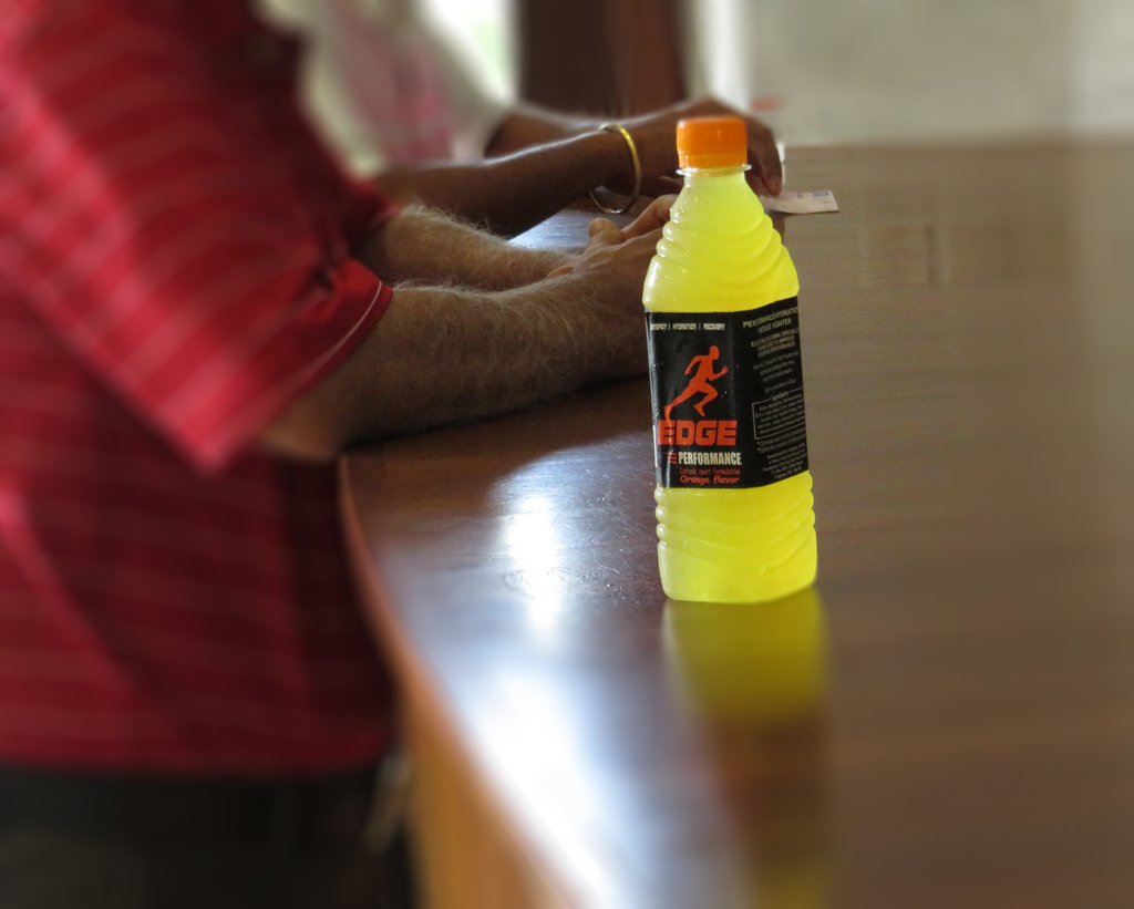 edge_isotonic's tweet photo. The hard work is never over. Get everything you need to put in the extra hours. Get that Edge at @ChandaranaSuper #fuelYourPerformance #getThatEdge #CaptainSpeak https://t.co/krLPHKqtHI
