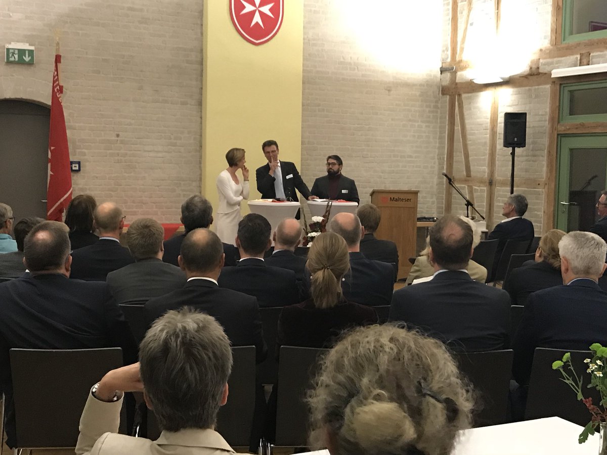 malteserDE's tweet image. Wir befinden uns alle gleichzeitig in der digitalen Pubertät. Gerade angesichts der demographischen Entwicklung eine interessante Beobachtung aus unserem Expertengespräch zur #DigitaleSelbstbestimmung