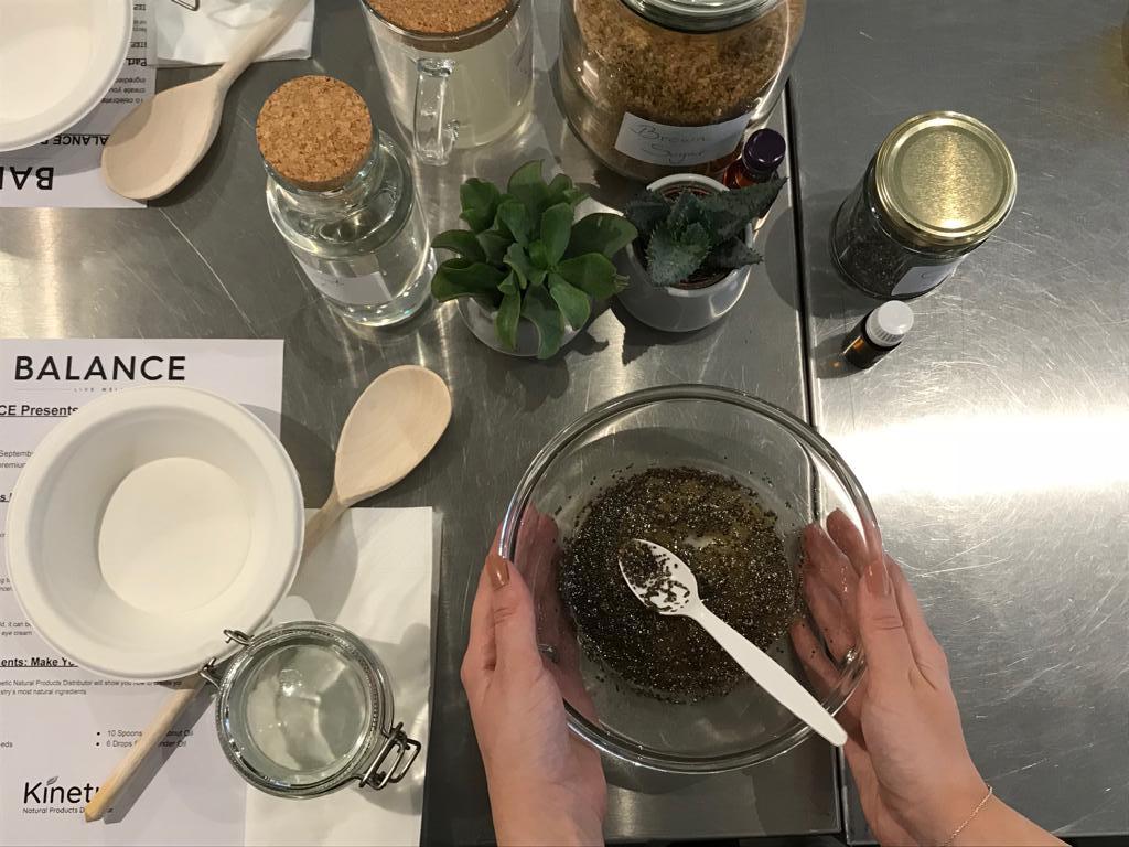 Kinetic_Natural's tweet photo. We're all set up and ready to go for our 2nd event in the series with @BalanceLDN at the Westbourne Grove @planetorganicuk

Keep your eyes peeled for updates on our exclusive Kinetic &amp; @AntipodesNZ Beauty workshop starting any minute 🙌😁🙌

#Kinetic #BalanceLondon #PlanetOrganic https://t.co/5M17mJNIDF