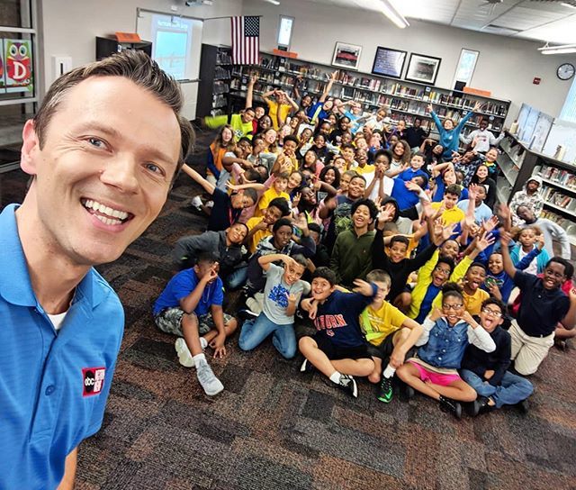 GregDeeWeather's tweet image. This was a highlight in my day for sure! Thank you 5th graders at Lamb Elementary school for being such a great audience! #flwx #gmtb #schoolselfie @abcactionnews @hillsboroughsch @hillsboroughfl bit.ly/2NlL8xo