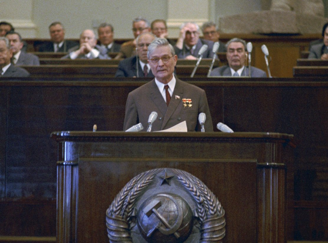 近現代中国書道bot 圧倒的康生力 Auf Twitter M スースロフ 制限主権論に基づく ブレジネフ ドクトリン を編み出し 社会主義陣営 大家族 のためなら対外介入すら 大国の責任 として肯定したソ連最長老 異名 社会主義苦行僧 共産主義清教徒 イデオロギーの