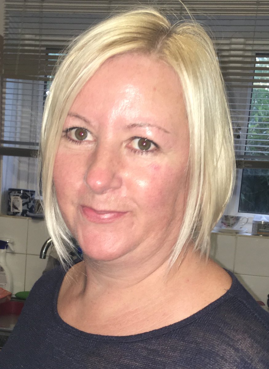 simonsgirl37's tweet photo. #septemberphotochallenge 
Day 19 ~ Even. 
Even though my knee is killing me, I had a lovely chillax at the hairdressers (I’m not very photogenic 😂) https://t.co/5gVy4wFJUU