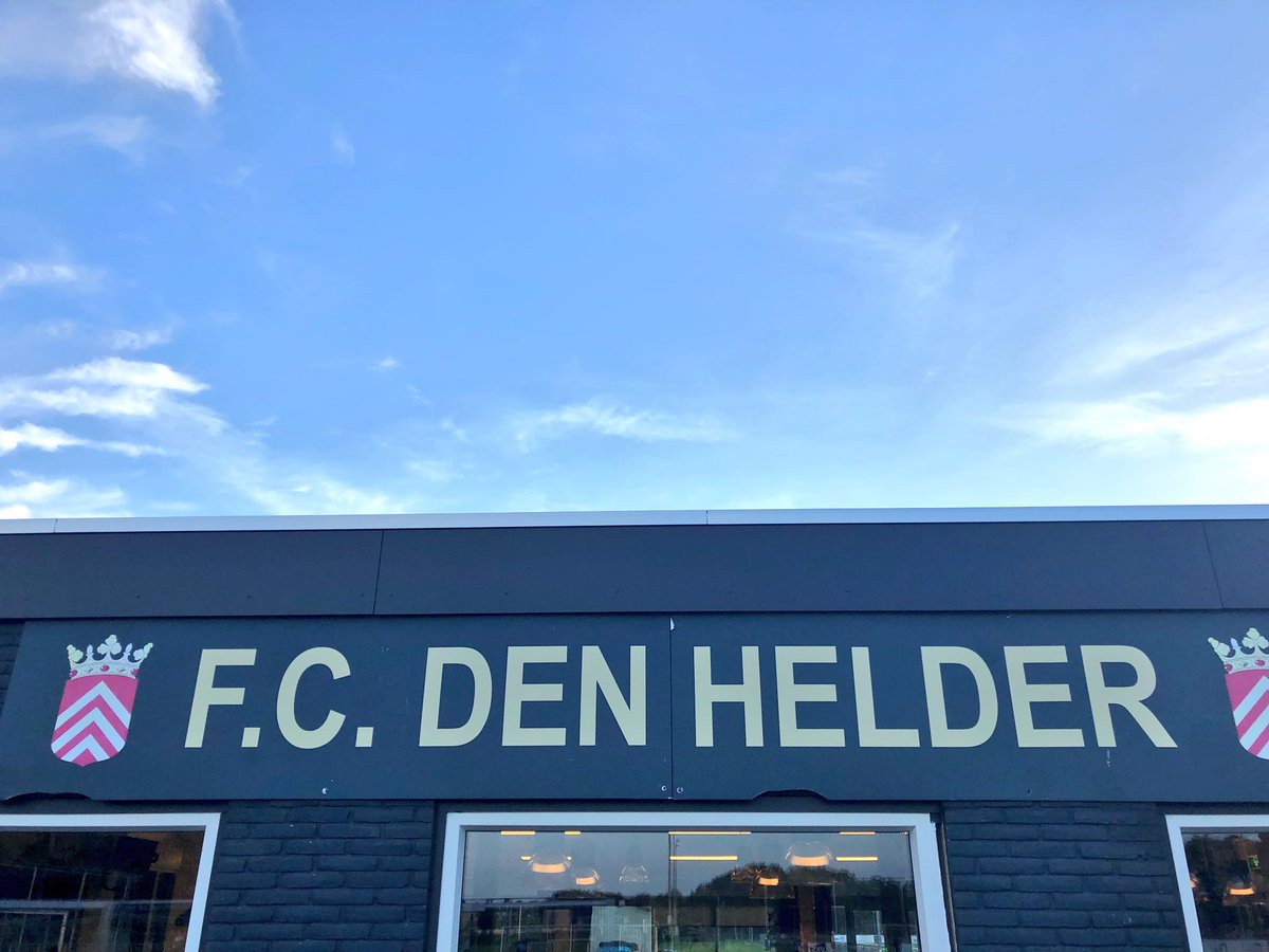 Vanavond een goed bestuursoverleg gehad met voetbalclubs uit den Helder bij <a href="/FCDenHelderoff1/">FCDenHelder_official</a>. Het voetbal in de regio samen verbeteren! #samenwerken #voetbal