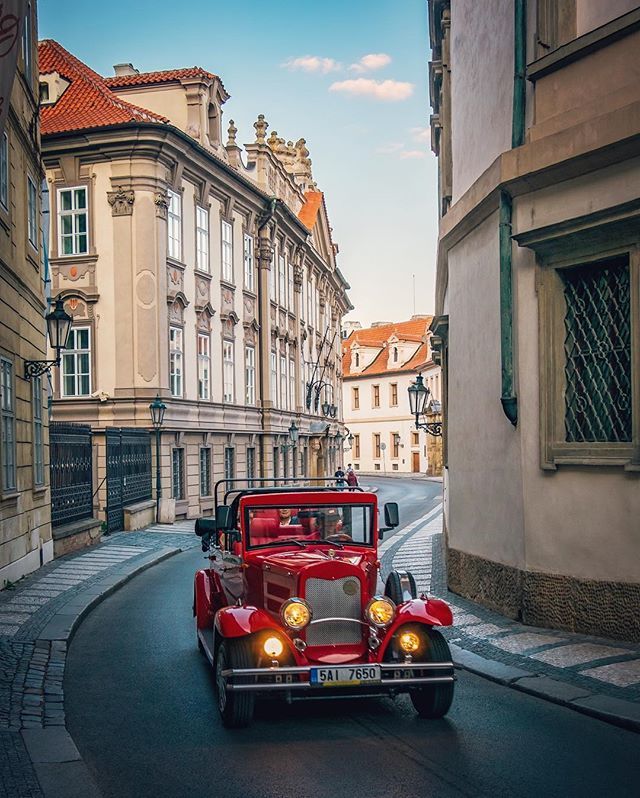 alanisko's tweet photo. Vintage cars 🚗 🇨🇿😉#Prague #travel #summerinprague #czech #borderlesscollective #thisisprague #oldtownprague #vintagecar https://t.co/zTnUFpU7f7 https://t.co/9mNu4sfOpj