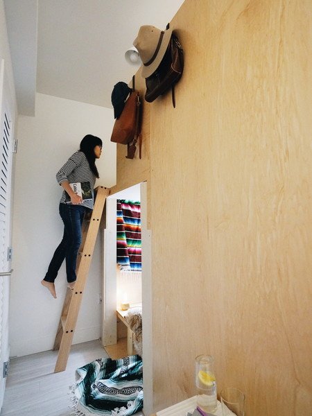 ReMaxSarasota's tweet image. You don&apos;t have to forgo a closet if you save space with a #loftbed! #smallspacehacks  cpix.me/a/55386611