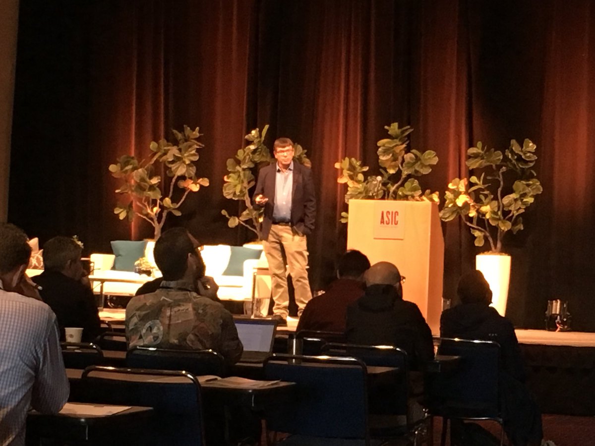 KrishnanSarada's tweet image. @christophemon presenting the strategy for battling coffee leaf rust @WCoffeeResearch #asicportland #coffee @SpecialtyCoffee