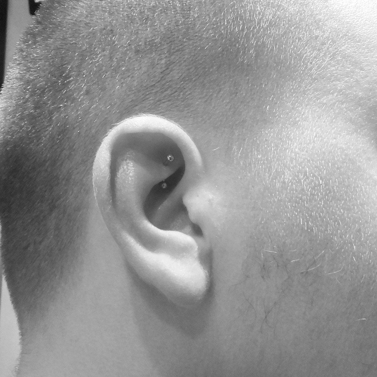JudasPiercing's tweet photo. #cartillage #oreille #rook #piercingoreille #piercingcartilage #piercingrook #rookpiercing #oreillepiercing #cartillagepiercing #bodypiercing #arts #frenchpiercer #titane #judaspiercing à #mulhouse #mulhousecity #piercingmulhouse #alsace #68 #hautrhin #hautrhin68 un #mercredi https://t.co/EZ6lkqnySr