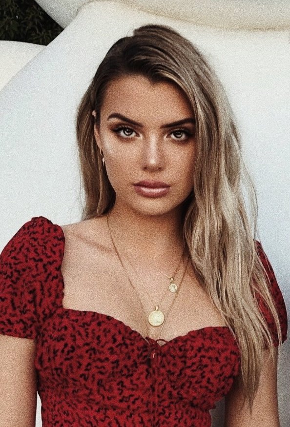 God is a woman✨🌹