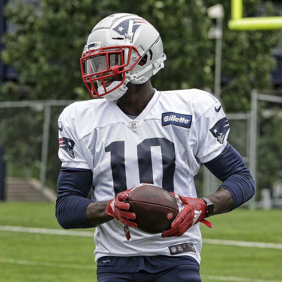 NFL's tweet photo. .@JOSH_GORDONXII at @Patriots practice! #GoPats https://t.co/gsQlNq0xdv