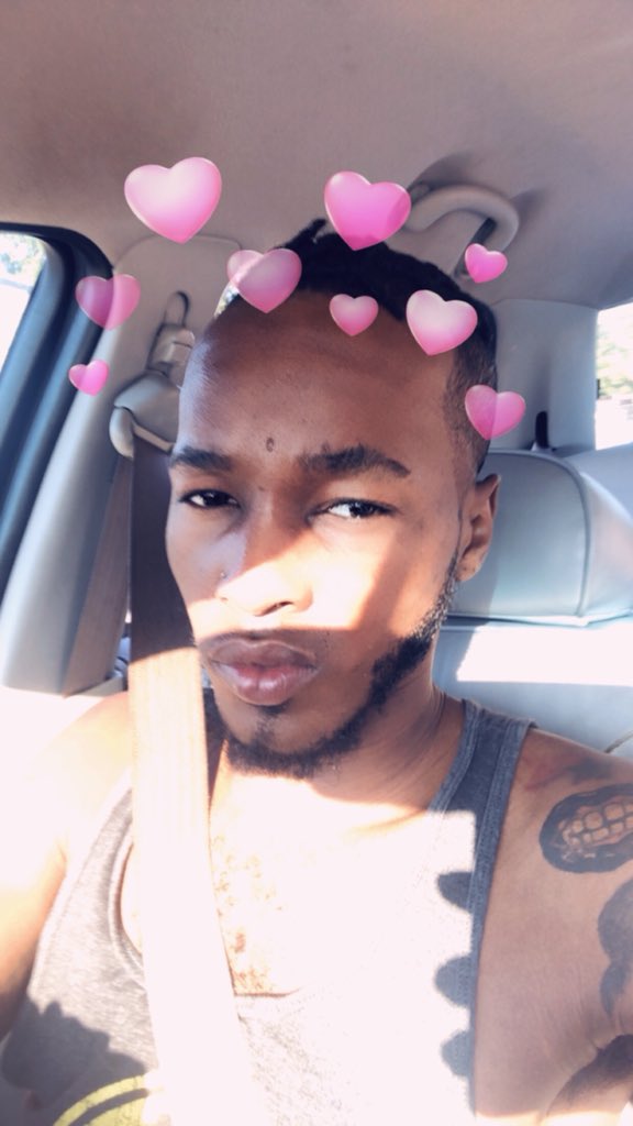 BangOnTheBucks's tweet photo. My morning faces so #ugly #2prettyboygang #gay #love #smilebitch #livingmybestlife #nofoodstamps #igers #followhim @2PrettyBoyGang @HandsToTheHead #HairStylist #DreadLover https://t.co/dGHpz7c1FB
