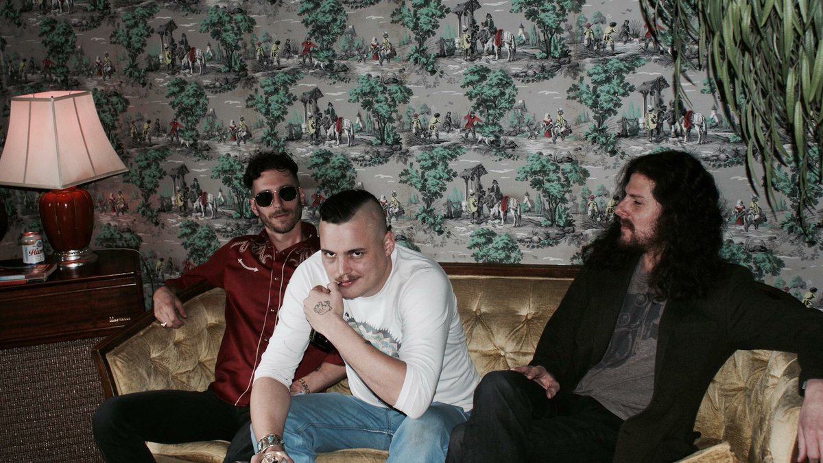 Tonight at the Raccoon Motel :: 
<a href="/TheYawpers/">The Yawpers</a> w/ <a href="/GGOOLLDDband/">GGOOLLDD</a> 

Tickets :: bit.ly/2u9I9vL