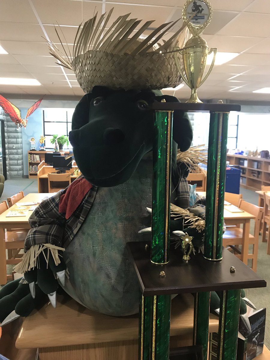 MrsZDragonLab's tweet photo. Sir Reads A Lot sure is proud of our JES readers! 🐉📚📚@Jack_D_Johnson @MargoRudder @SouthlakeLib https://t.co/MB4VfJL5IC