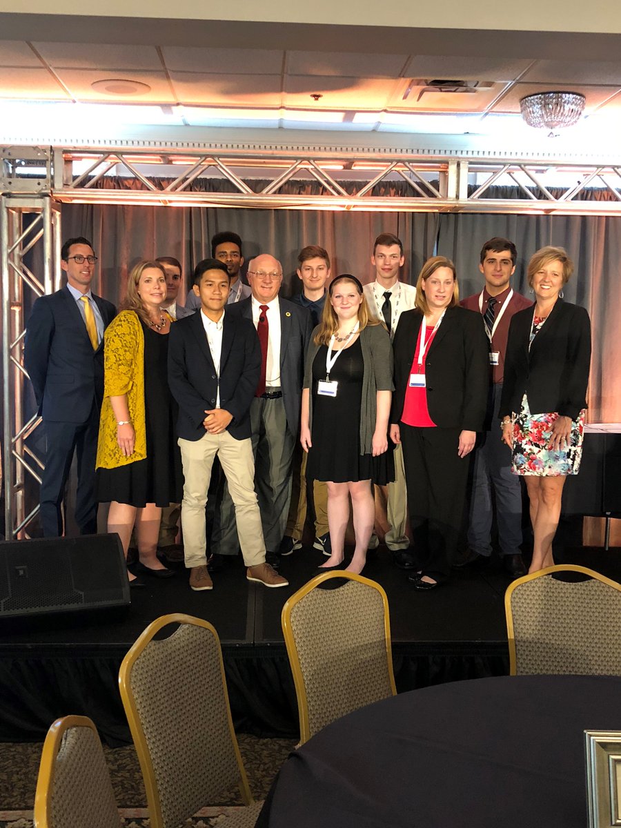 comSpark_tech's tweet photo. Congratulations to the College Tech Award recipients! #comSpark2018 https://t.co/makbssbwEh