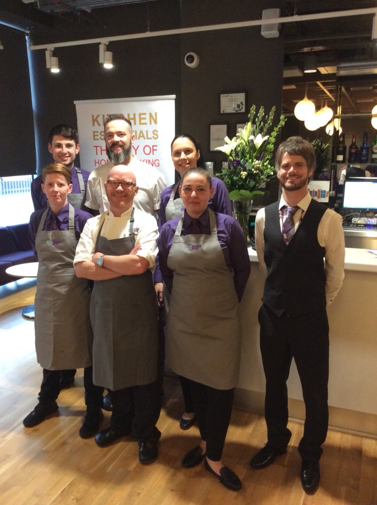 tedtrek69's tweet photo. Look at our awesome staff #MasterChefProfessional Dinner @CoGCScholars @CofGCollege @Gmacchef @matty2stone @WMccurrach @Sunshineshug1 https://t.co/MIzgHnb8kK
