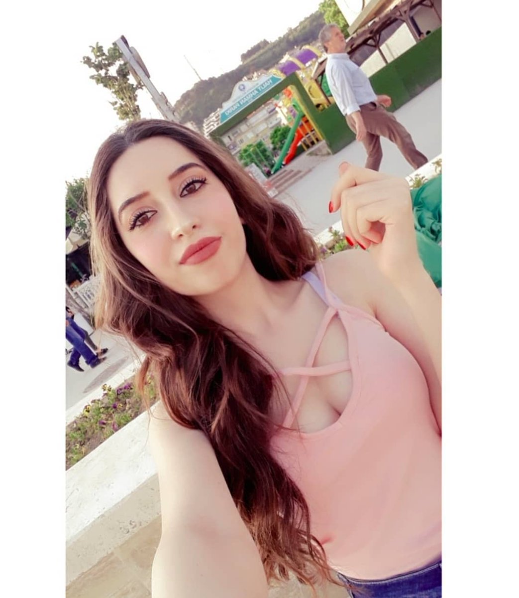 Burcuu (@burcuu355) on Twitter photo 