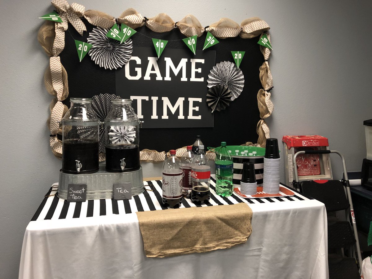 FierceFolsom's tweet photo. Thank you to our AMAZING @FierceFolsomPTO for our delicious lunch and desserts!  You go all out to make sure we feel loved.  We appreciate you more than you know! https://t.co/HMntvTFgKG