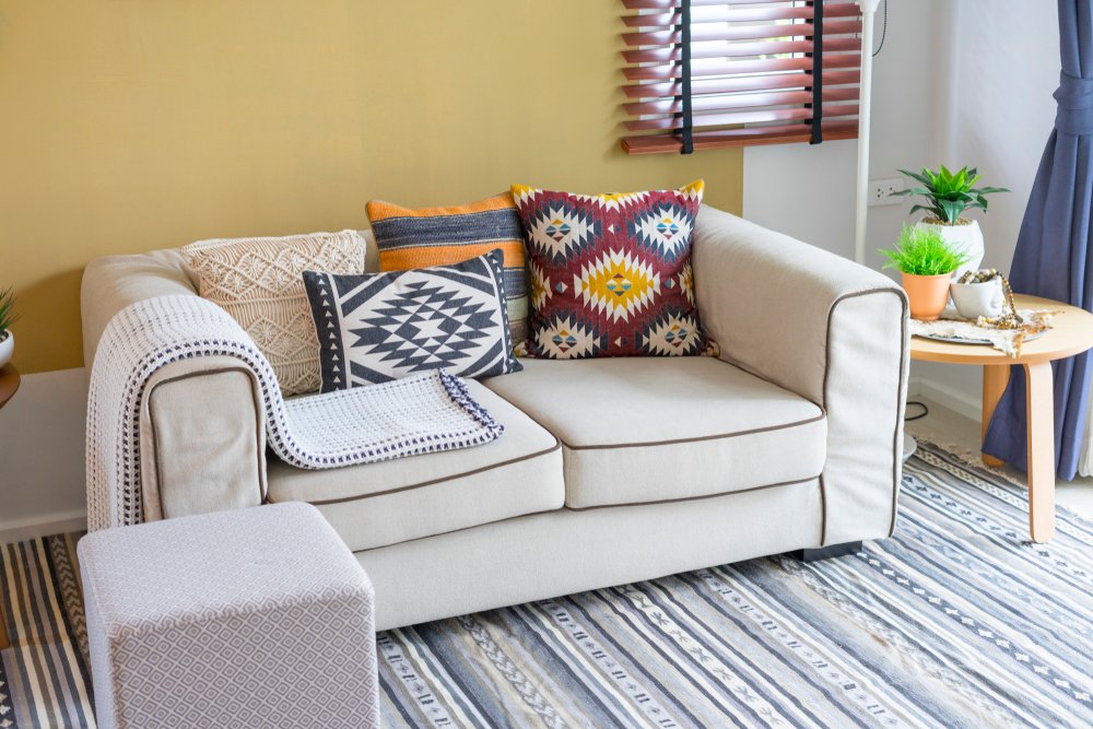 WWRaleigh's tweet photo. Pacific Northwest style, which mixes elements such as plaid textiles, exposed brick, and blended color schemes, is quickly becoming popular in homes across the country. Check it out: https://t.co/gCfKPXzoK0 #PNW #PacificNorthwest #HomeStyle #HomeDesign https://t.co/Sr0CD4kkoH