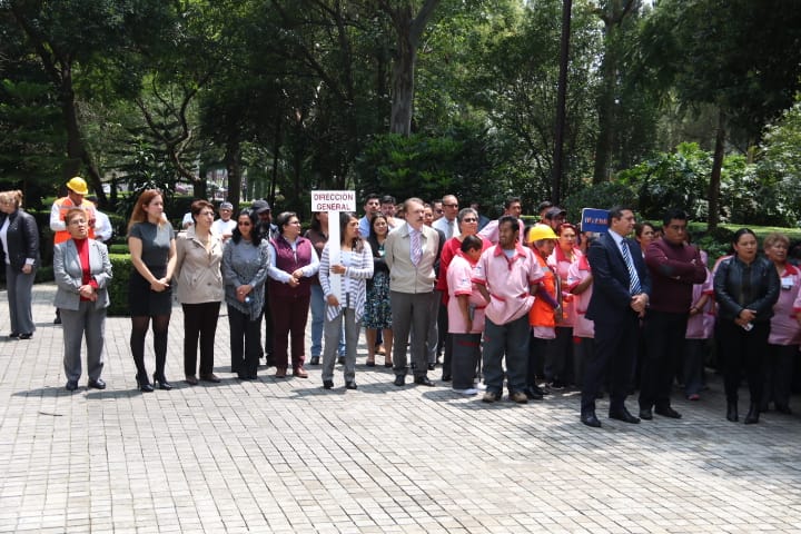 MarioRdriguezC's tweet photo. Con orden y responsabilidad toda la #ComunidadPolitécnica participó en el #MacroSimulacro2018 para conmemorar los sismos del #19deSeptiembre de 1985 y 2017; en el @IPN_mx la #ProtecciónCivil es una actividad que educa para la vida. #FuerzaMéxico https://t.co/ec7yNtvK8R