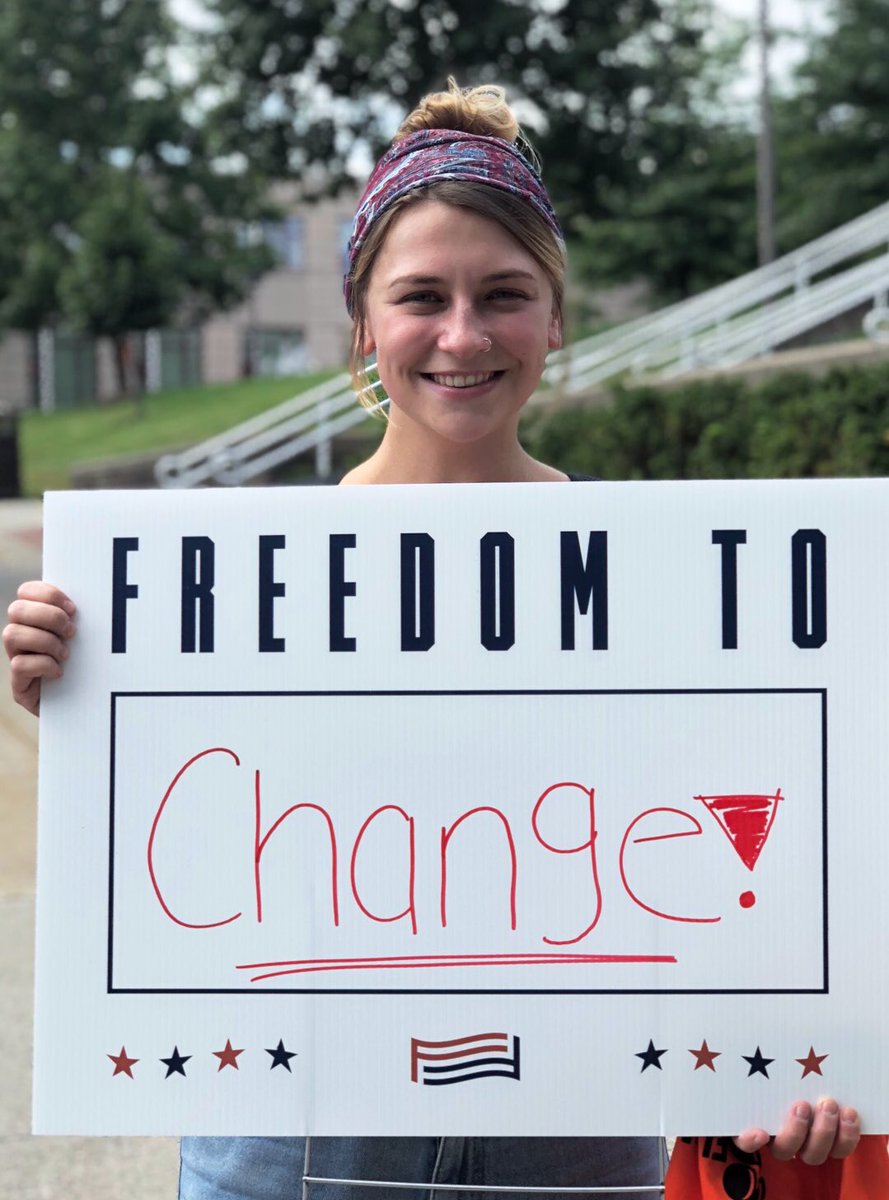 wpunj_edu's tweet photo. Today on campus we registered 143 new voters! Students also shared their thoughts with @WPUGalleries as part of the #50StateInitative, a nationwide public art installation designed to spur greater participation in civic engagement. #DoGoodWP https://t.co/5pJXGLMAOf
