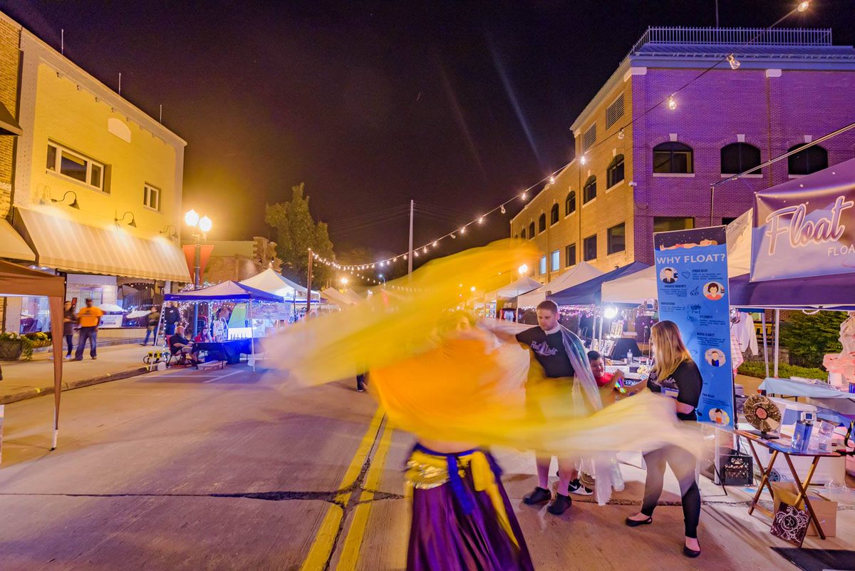floatlightfloat's tweet photo. Thank you Pulse and the Fox Cities Chamber of Commerce for their fine work bringing the local community together for Bizarre Menasha!
.
.
#silence #meditation #flotationtherapy #flotation #relaxation #peaceful #neenah #appleton #menasha #oshkosh #kimberly #kaukauna #floatinglight https://t.co/xk749Fwv7m