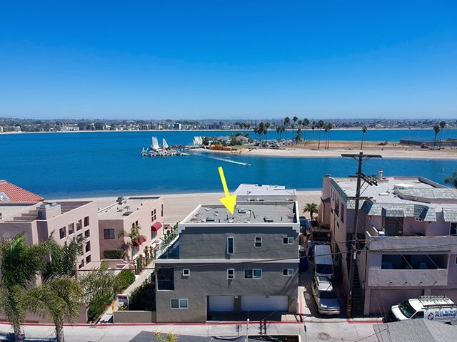 833 Rockaway Ct is quite the catch. The views, the 3-car garage, the elevator, and the separate, locked out 3rd bed and bath are a few of our favorite features. Details: bit.ly/833rockaway
#MissionBeach #MissionBay #SailBay #TeamCairncross

Team Ca… ift.tt/2QMIQpp