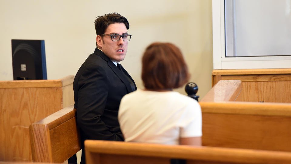 bostonherald's tweet photo. Howie Carr: It all depends on what your last name is #hackerama #mapoli https://t.co/29iJzd4msB https://t.co/sNpJ7WesCo