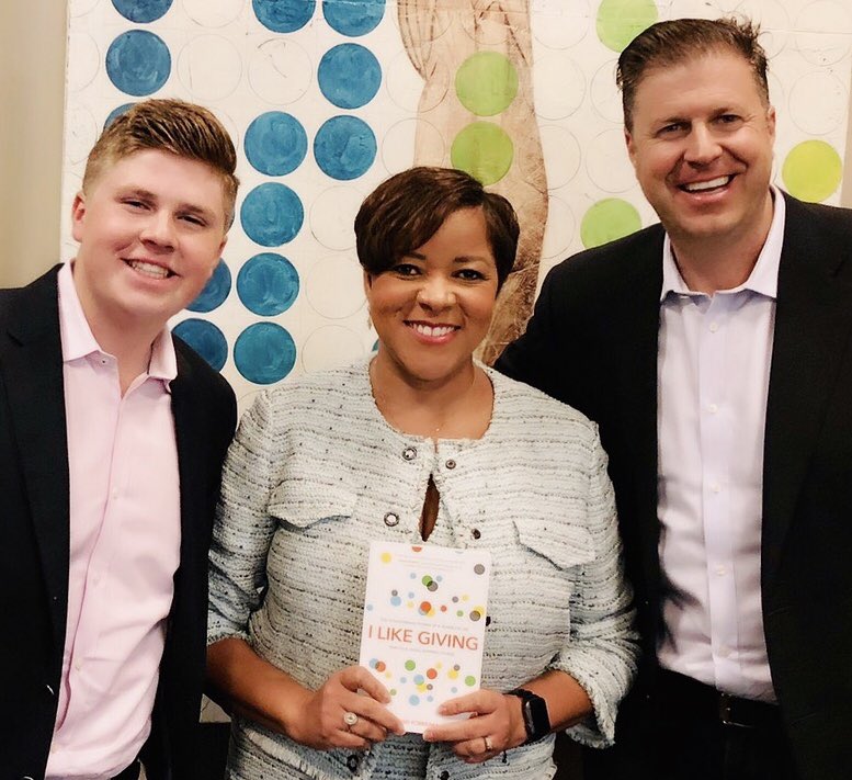 KimCaudleLewis's tweet photo. Thank you to the @cfhuntsville for a great Summit of Philanthropy Luncheon featuring @bradformsma from @ilikegiving #SummitGivesBack https://t.co/bwOev7rNBn