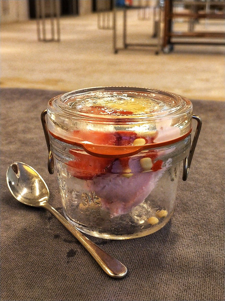vdxworkshop2018's tweet photo. The @JWMarriottVan has the most amazing presentation for their food!  This is our dessert, strawberry shortcake. #vdx2018 #Vancouver #foodie 👁️❤️🍰 https://t.co/4ukv9Swsqy