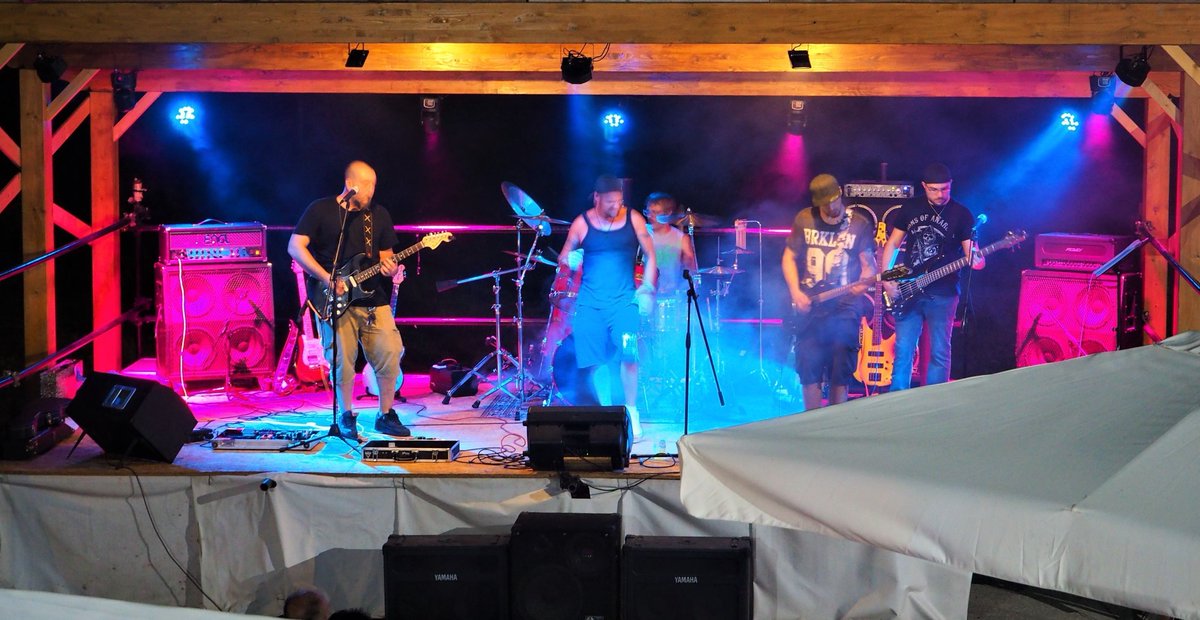 JoelSepelJOELSE's tweet photo. #CrumbleNot #CRUMBLENOTONSTAGE #crumblenotplayinglive #WeAreCrumbleNot #CrumbleNotBand #CrumbleNotHardRock #THEITALIANBAND #ONSTAGE #PAVIAINROCK #PERFORMERS #joelse #joelsepel #JOELESEPEL #liveband #RockFest #CN #THESHOW #rockers #hardrockpavia #nightshow @joelsepel @joel_sepel https://t.co/3fkHFIRRxD