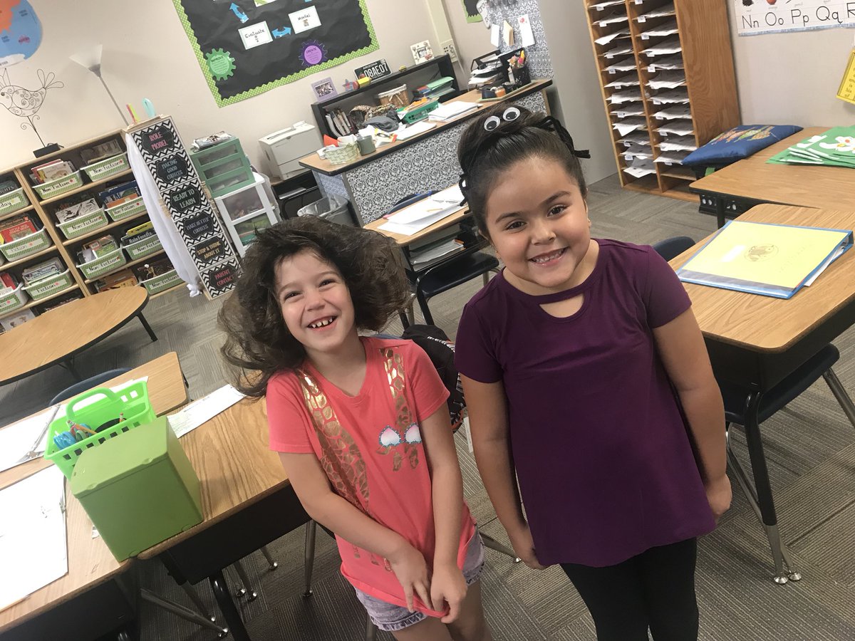 ConleyCoyote's tweet photo. Wacky hair Wednesday! @ConleyCoyote @CUSDTech @cusdSTEM @ChandlerUnified #spiritweek #crazyhairdontcare #Wednesday #schoolspirit #HumpDay #firstgrade https://t.co/9HrtHm5h2B