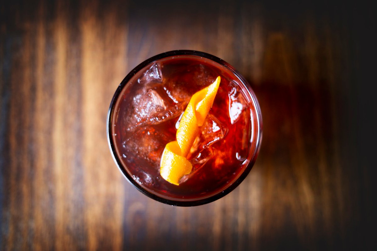 tin202wv's tweet photo. Come see us tonight! We open at 5pm! #downtown #morgantown #wv #westvirginia #cocktails #bartenders #allaroundmorgantown https://t.co/3h9iDUNqAo