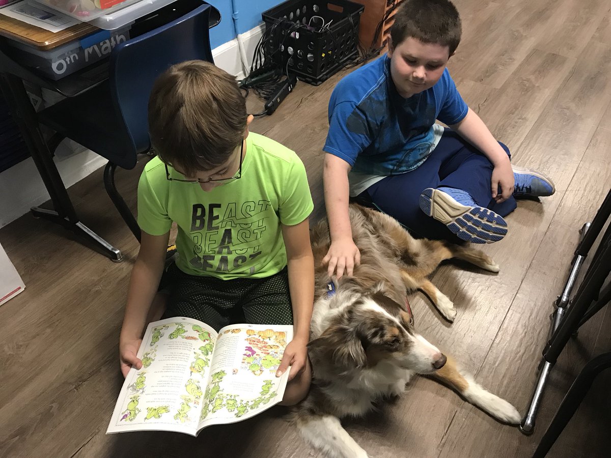 robertsnwarren's tweet photo. A visit with Ruby is good for us all! #lovesreading #lovesmath https://t.co/ilVYfqsR5x